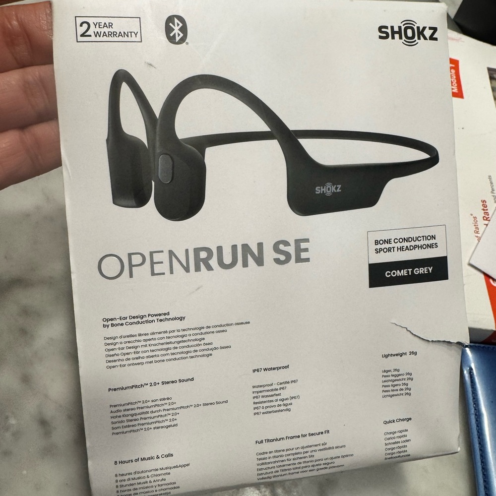 OpenRun SE Bone Conduction Sport Headphones - Black - Picture 2 of 4